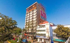 Reddoorz Plus @ Jones Avenue Cebu